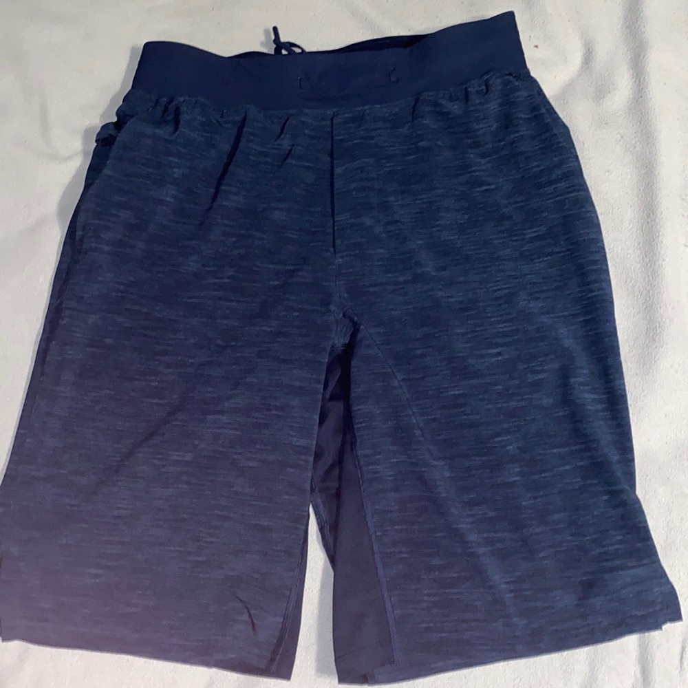 Men’s 11inch lulu lemon linerless shorts